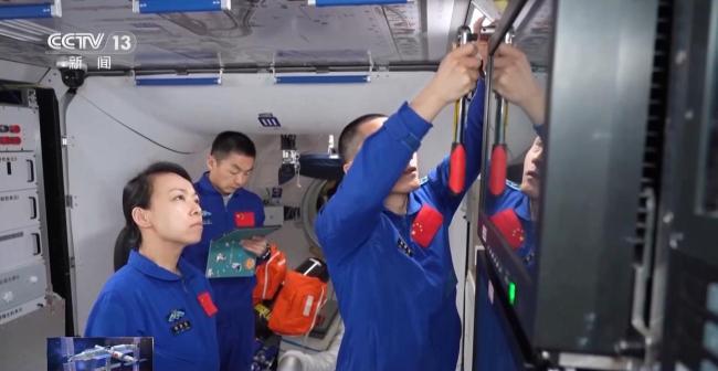 黎家盈回忆第一次接触中国航天事业 从香江到星辰大海